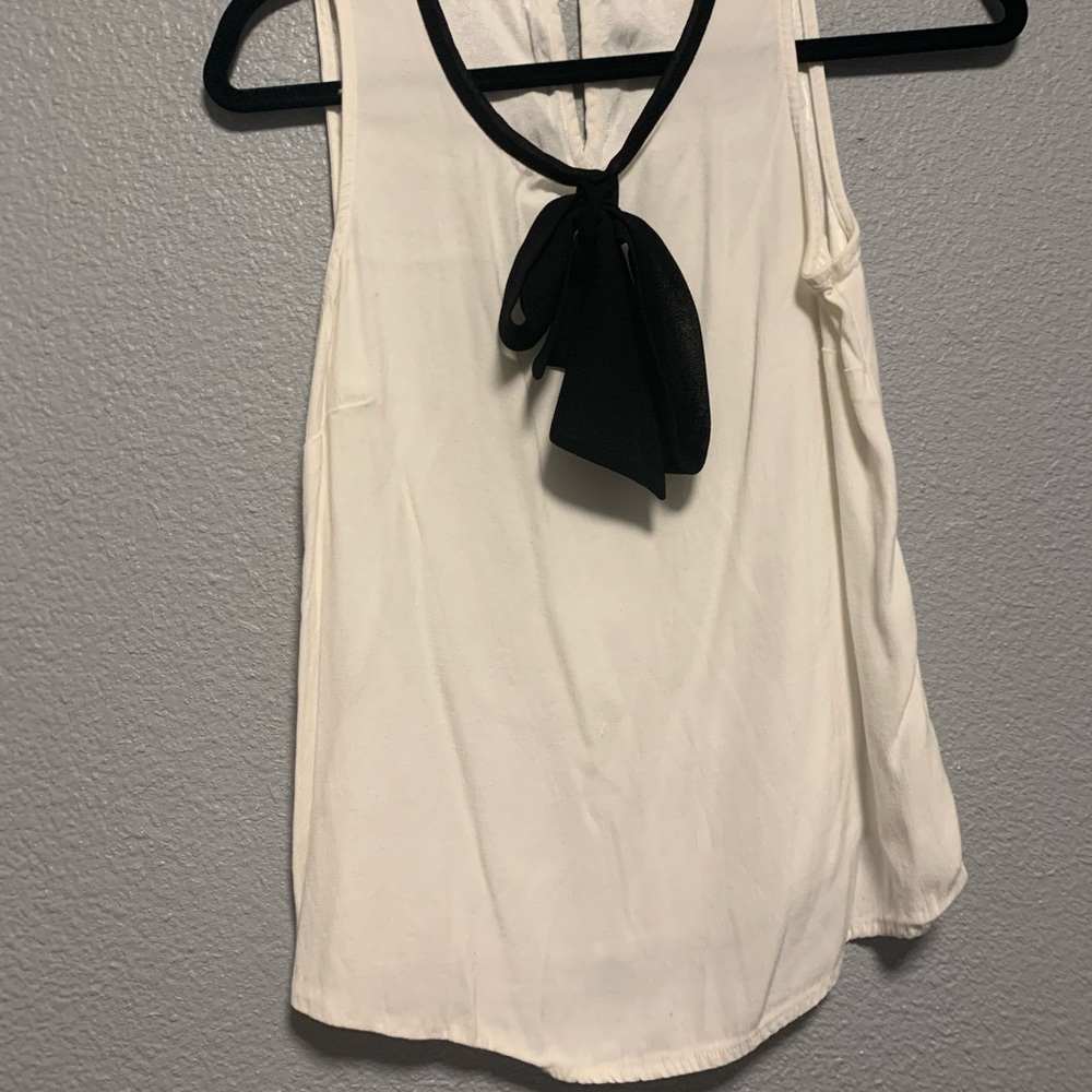 Women’s shirt